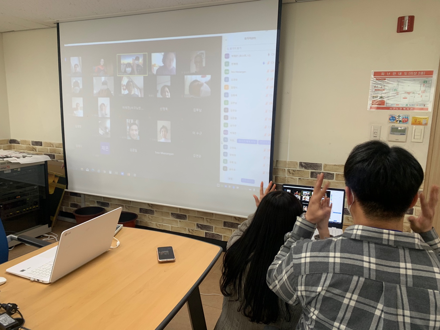 ���α����������� �α� �� �����д뿹�汳��