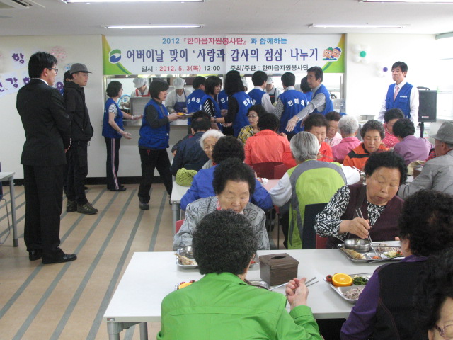 ����̳����