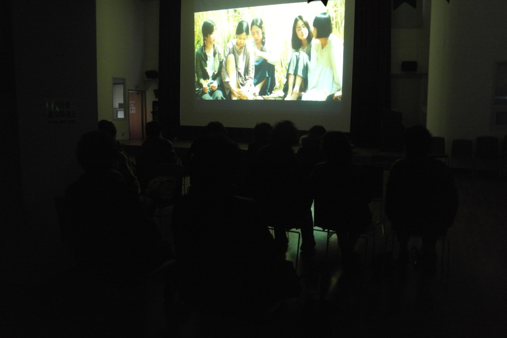 2�� ��ȭ�� - ����